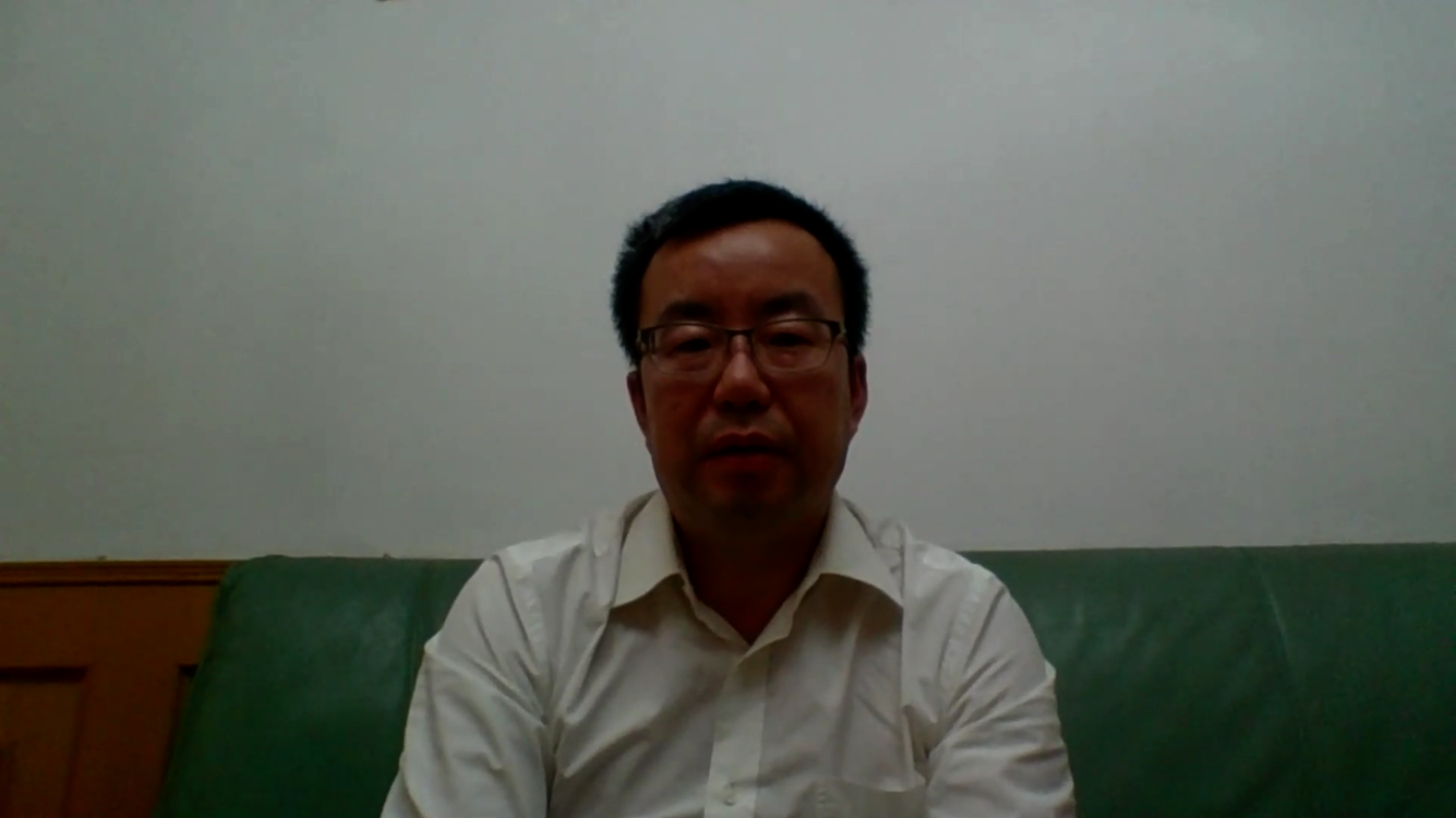 图为姜思源秘书长总结发言