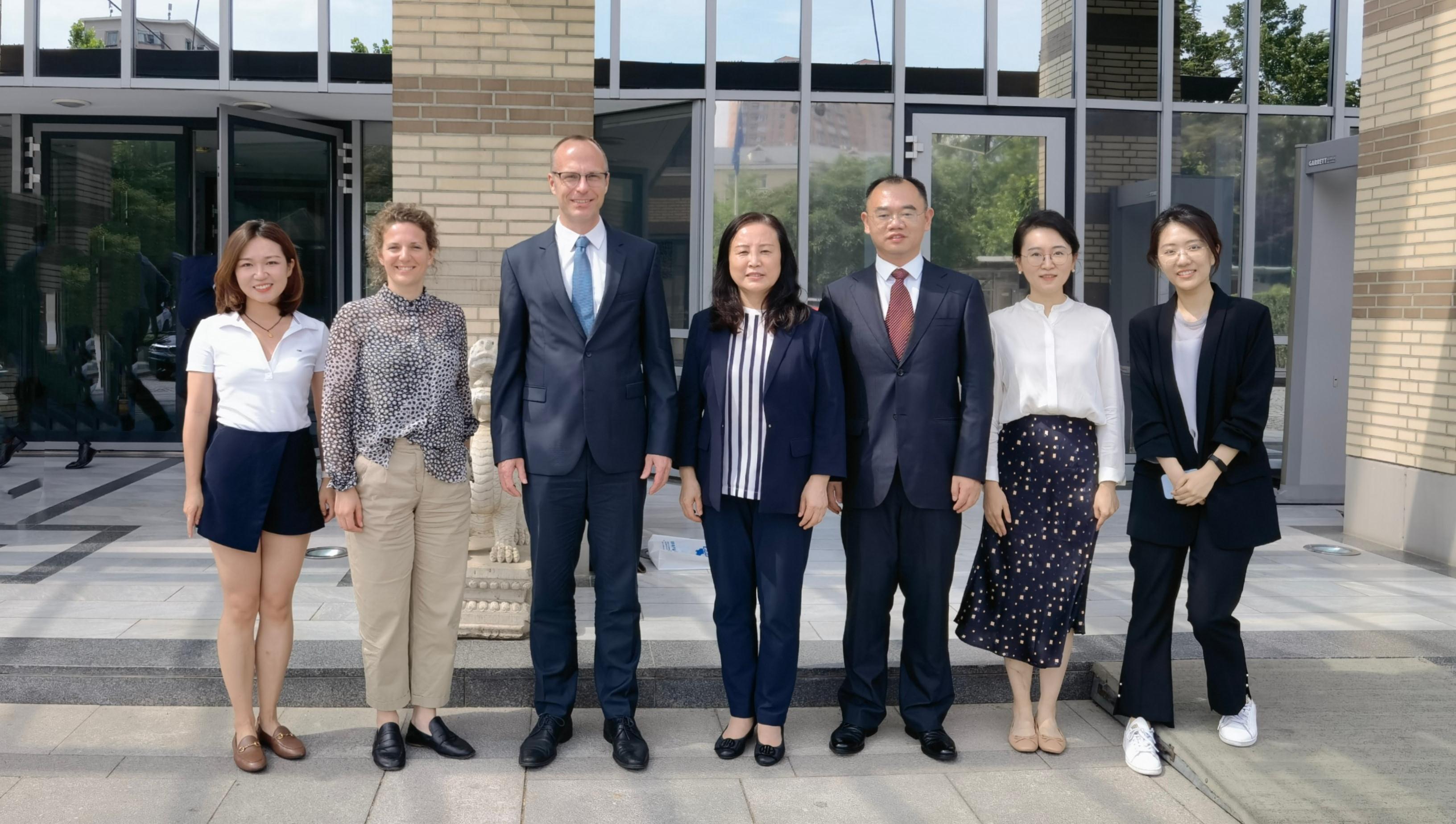 刘春副会长会见德国驻华使馆经济总处主任