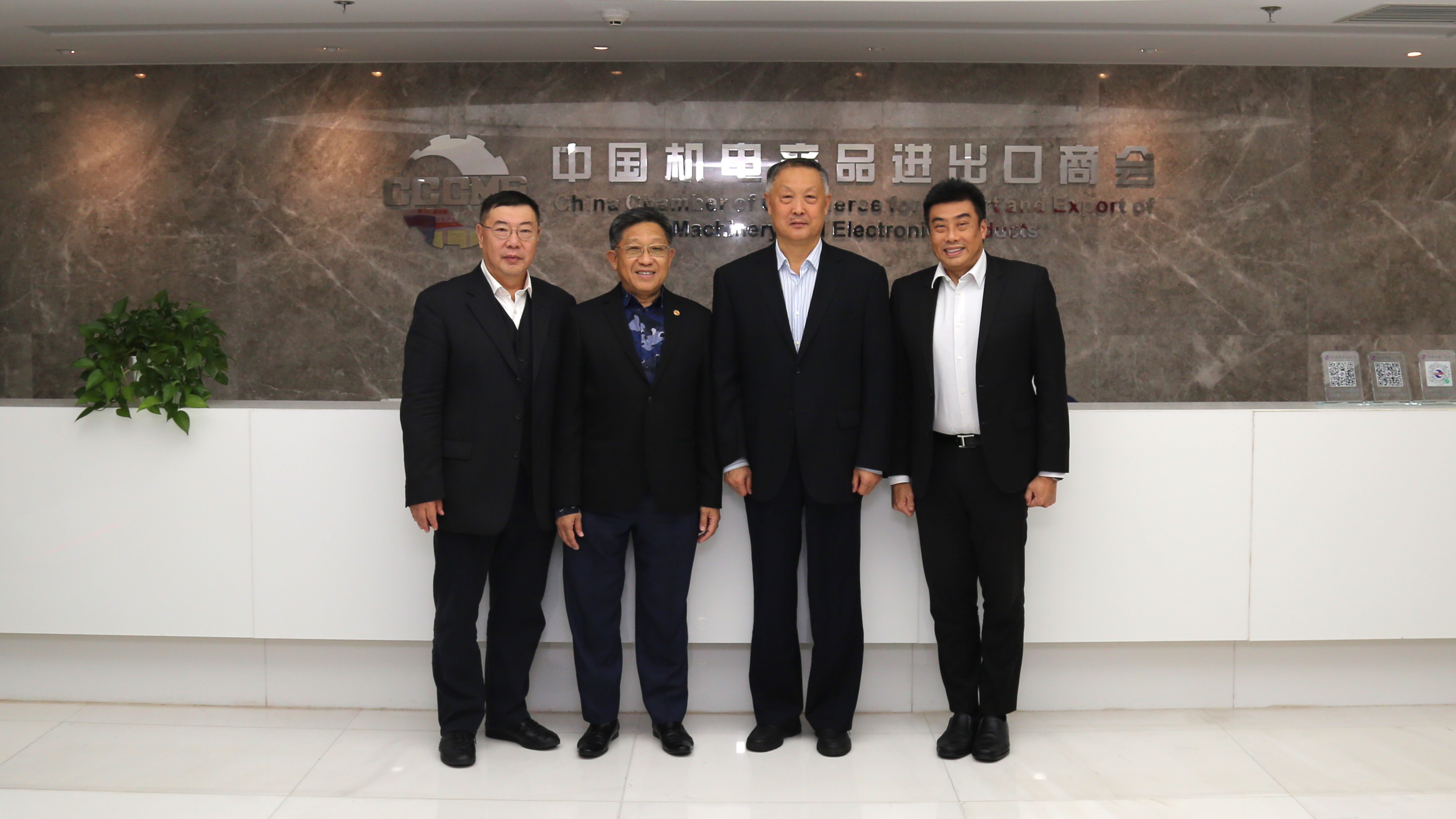 新加坡中华总商会会长高泉庆、新加坡制造商总会会长陈展鹏到访中国机电商会